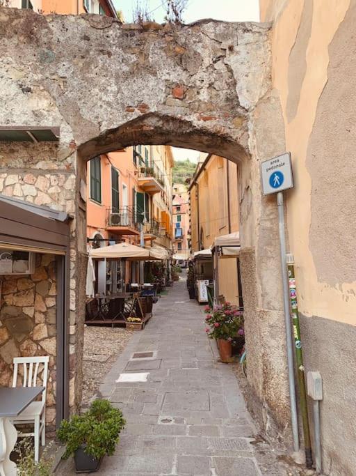 Historic Downtown Home By The Sea With King Bed Monterosso al Mare Eksteriør bilde